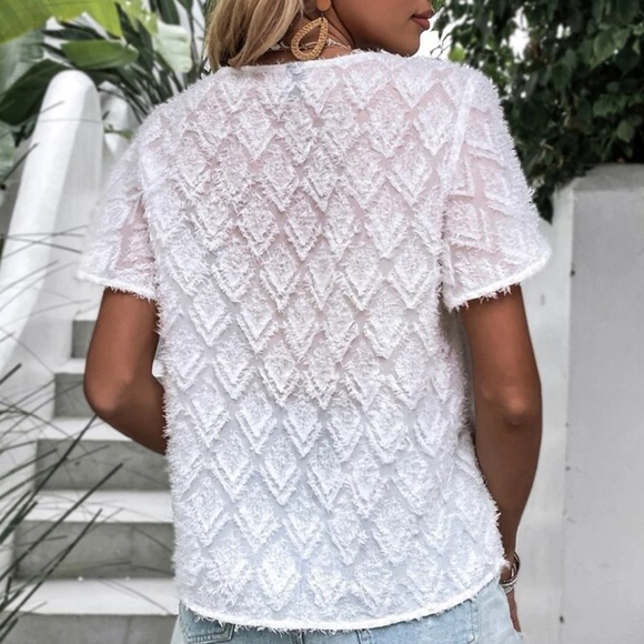 Fuzzy chevron blouse - Picture 3 of 7